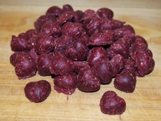 Bezobilné sušenky srdíčka s červenou řepou 150 g